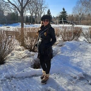 Meet your Posher, Eva